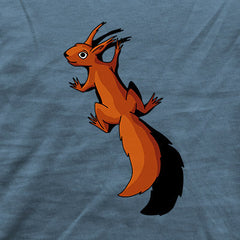 Süßes Eichhörnchen klettert