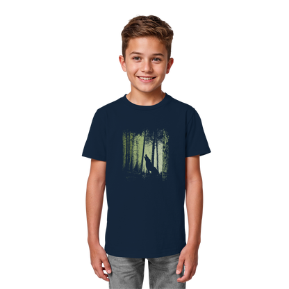 Einsamer Wolf im Zwielicht Wald  - Kids Organic Shirt