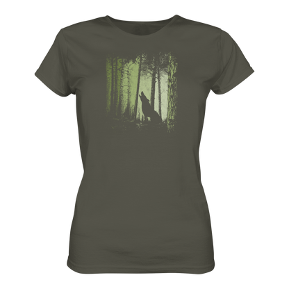 Einsamer Wolf im Zwielicht Wald  - Ladies Organic Shirt