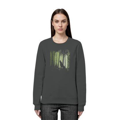 Einsamer Wolf im Zwielicht Wald  - Organic Basic Unisex Sweatshirt