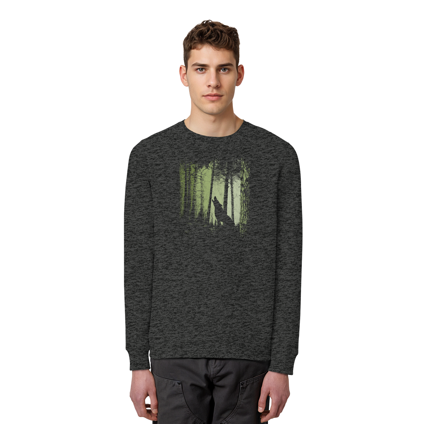 Einsamer Wolf im Zwielicht Wald  - Organic Basic Unisex Sweatshirt