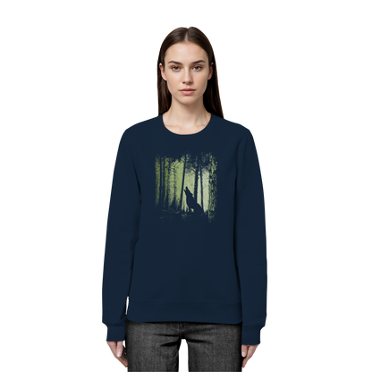 Einsamer Wolf im Zwielicht Wald  - Organic Basic Unisex Sweatshirt