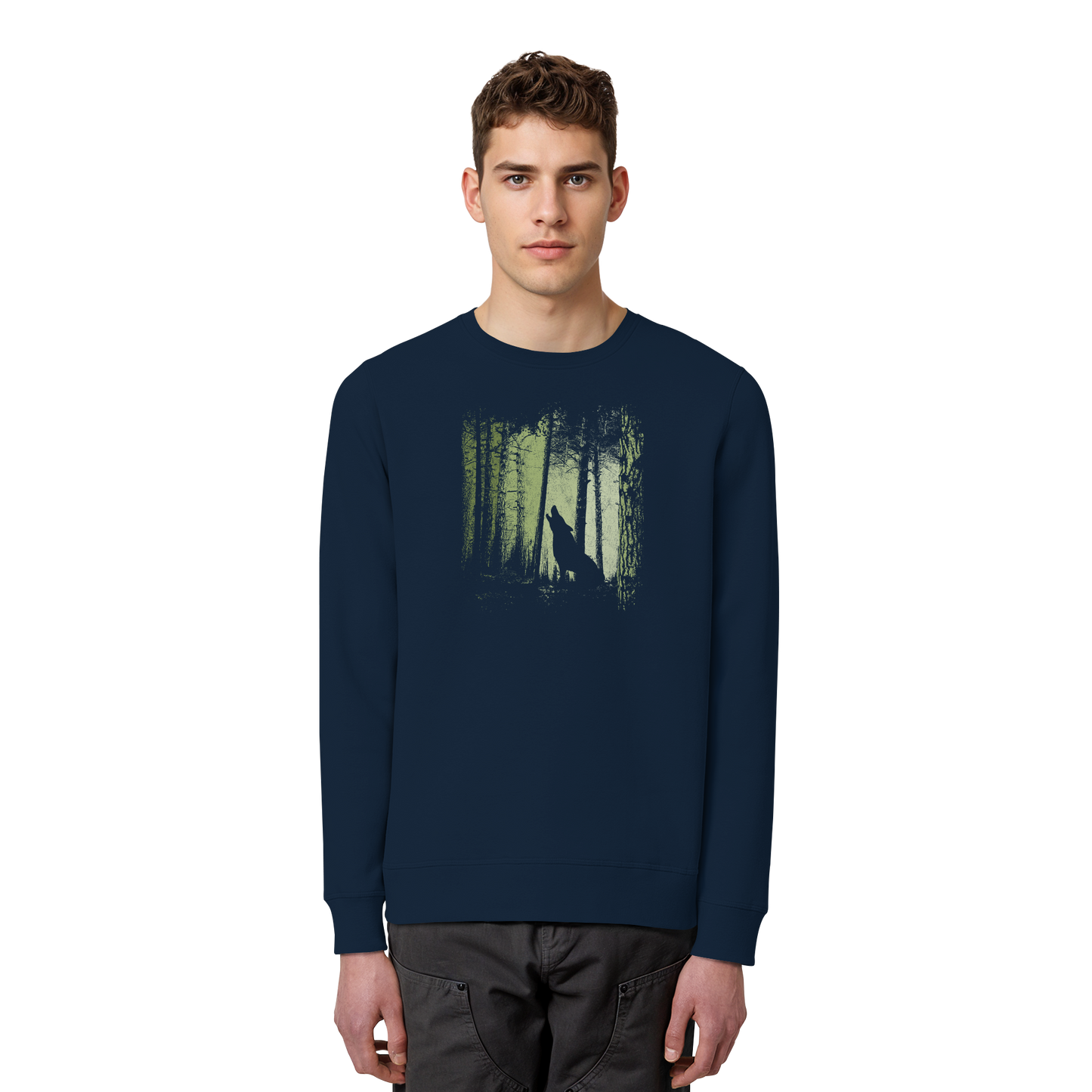 Einsamer Wolf im Zwielicht Wald  - Organic Basic Unisex Sweatshirt