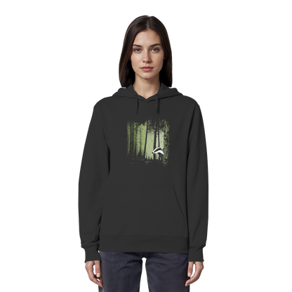 frecher Dachs im Zwielicht Wald - Organic Hoodie