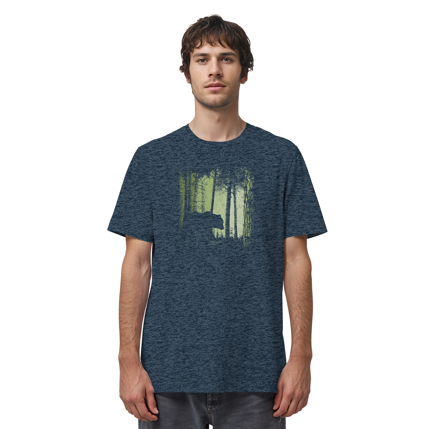 Braunbär im Zwielicht Wald - Organic Shirt