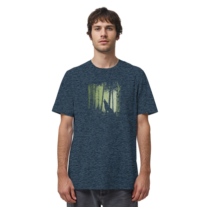 Einsamer Wolf im Zwielicht Wald  - Organic Shirt