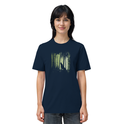 Einsamer Wolf im Zwielicht Wald  - Organic Shirt