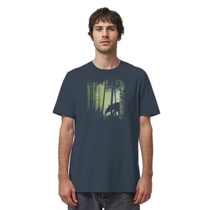Lässiger Tapir im Zwielicht Wald - Organic Shirt