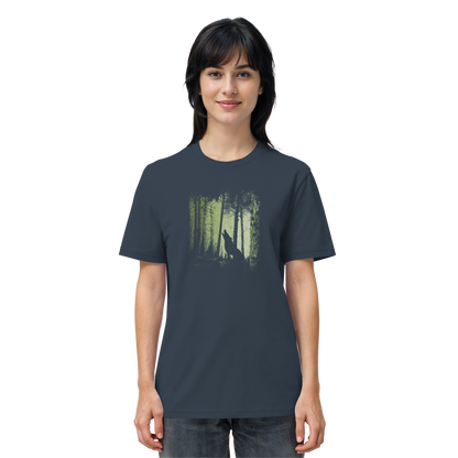 Einsamer Wolf im Zwielicht Wald  - Organic Shirt