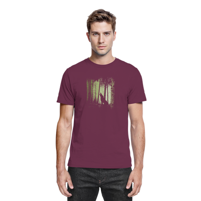 Einsamer Wolf im Zwielicht Wald  - Premium Shirt