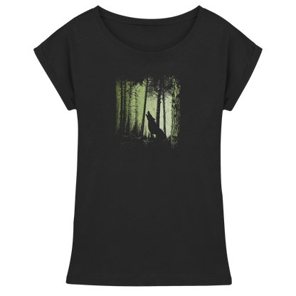 Einsamer Wolf im Zwielicht Wald  - Womens Extended Shoulder T-Shirt
